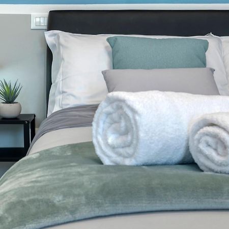 Front Station Apartment - Stazione Centrale Di 볼로냐 외부 사진