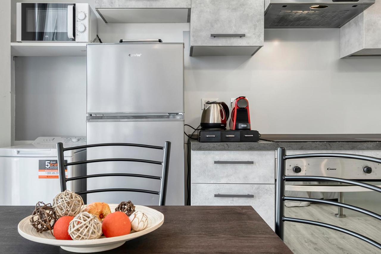 Front Station Apartment - Stazione Centrale Di 볼로냐 외부 사진