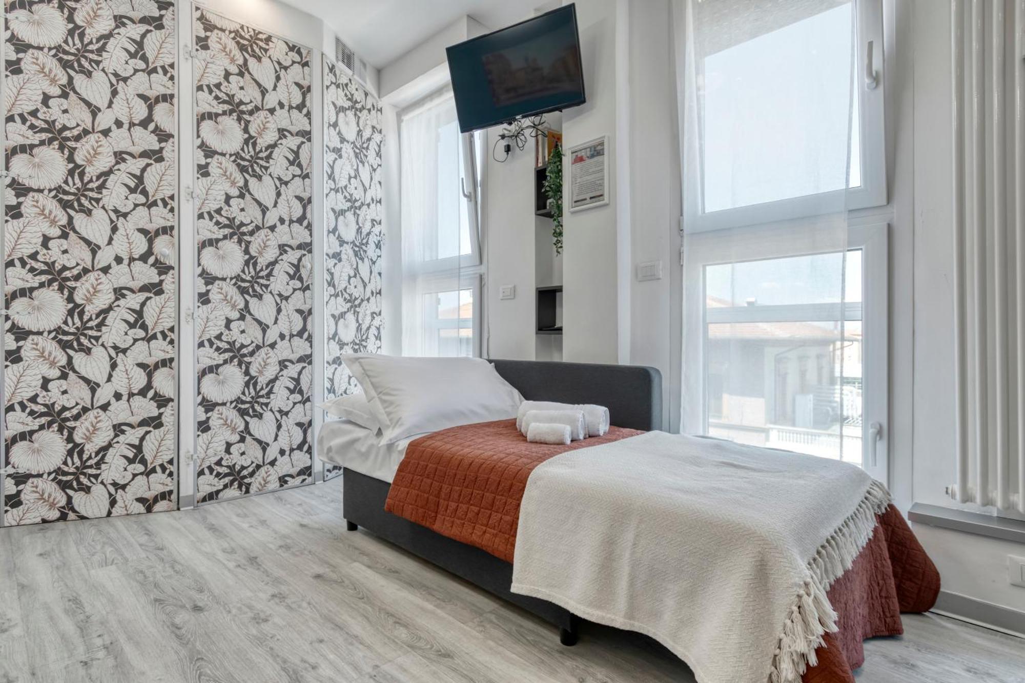 Front Station Apartment - Stazione Centrale Di 볼로냐 외부 사진