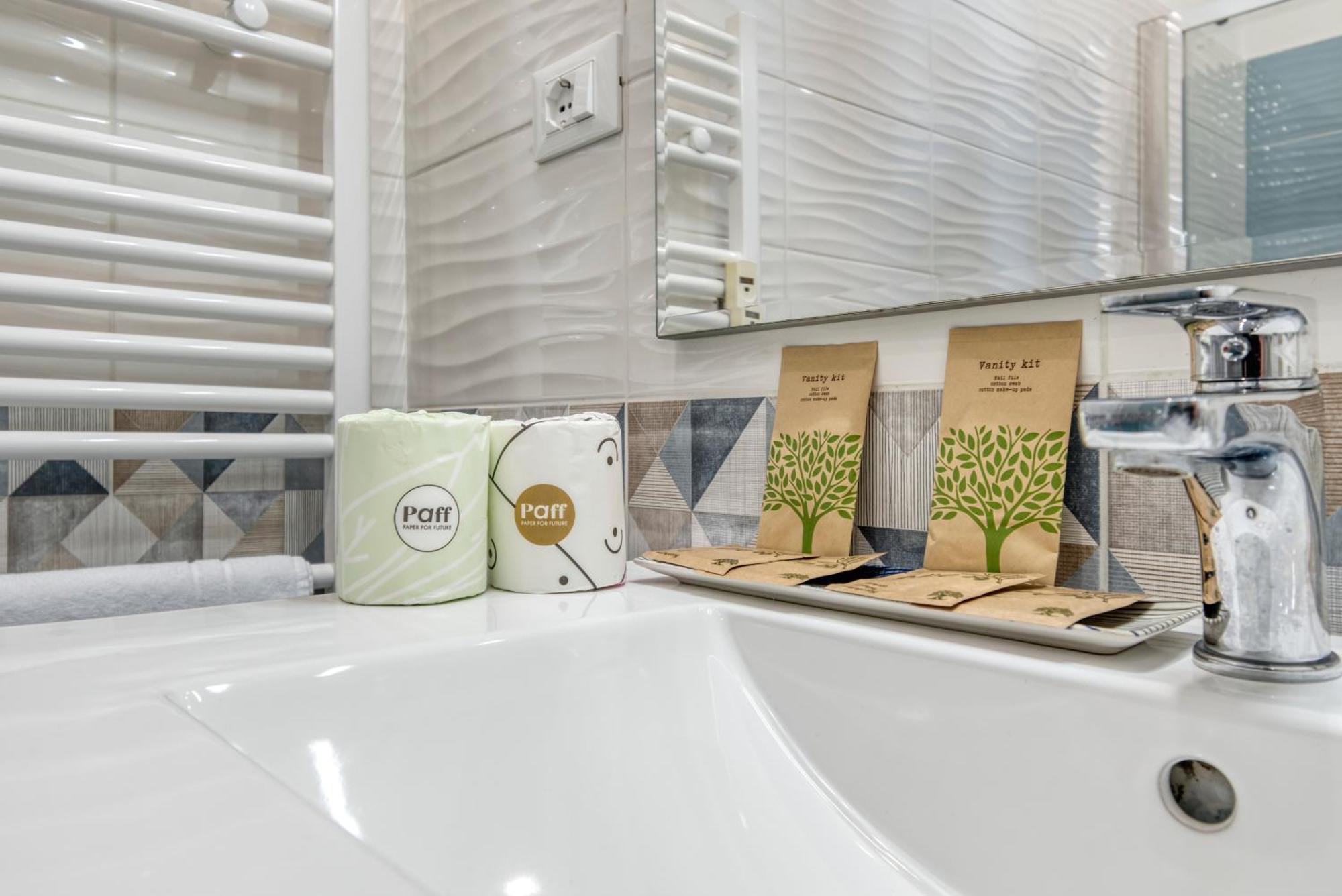 Front Station Apartment - Stazione Centrale Di 볼로냐 외부 사진